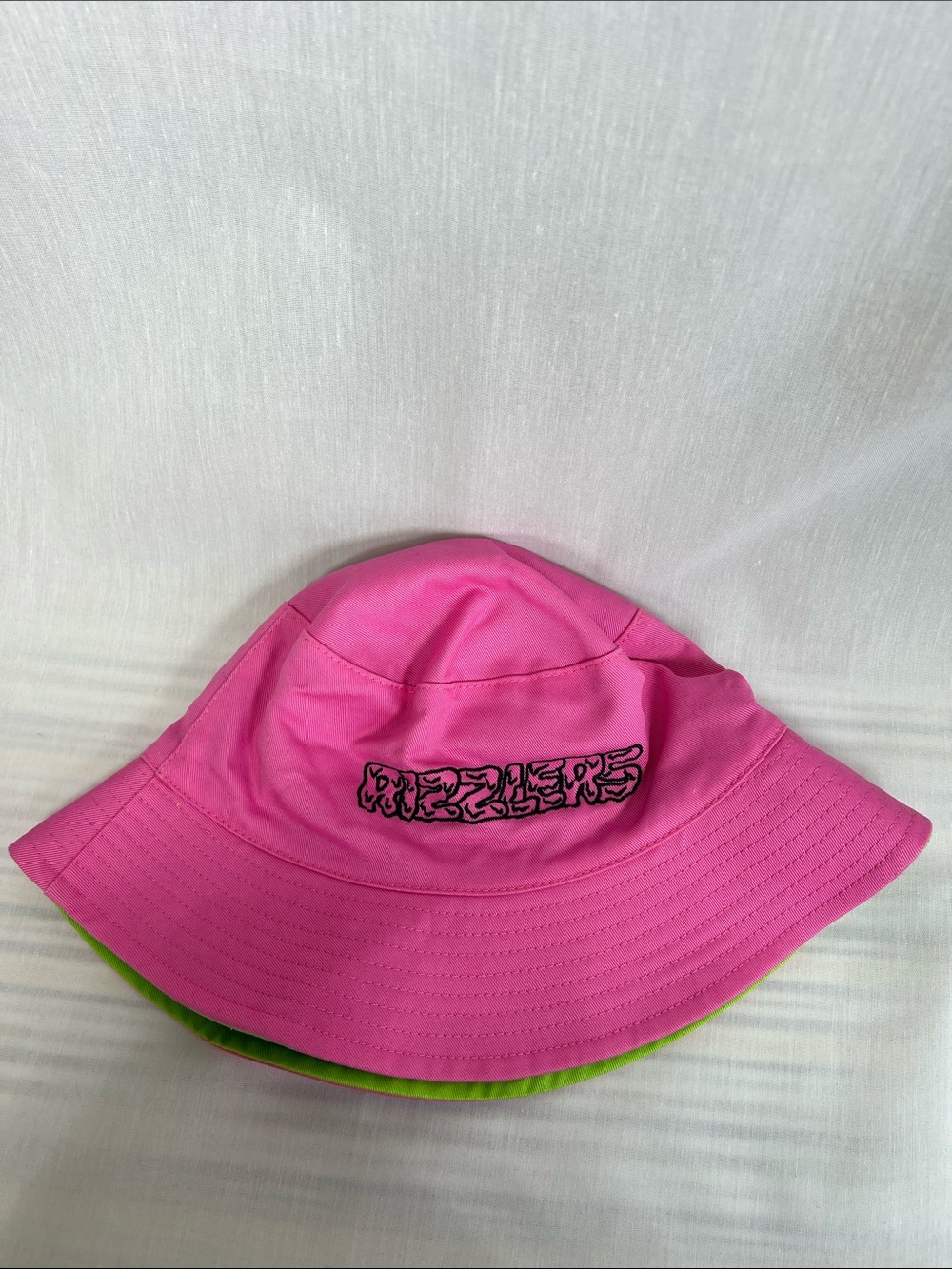 Reversible Pink and Green Bucket Hat - Rizzlers